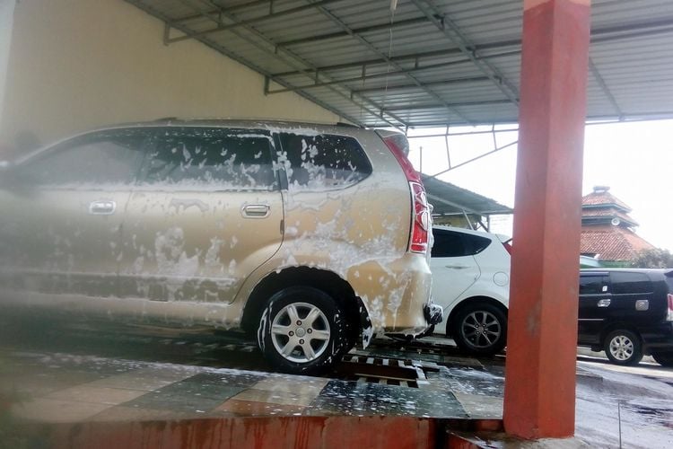 Cuci Motor & Mobil Cilacap: Kunci Mobil Kinclong di Tengah Kota Industri